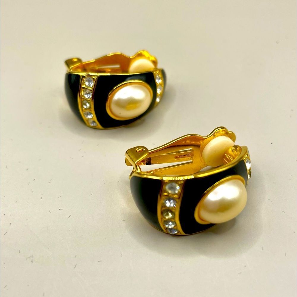 Vintage Joan Rivers Faux Pearl rhinestone black enamel gold tone clip earrings